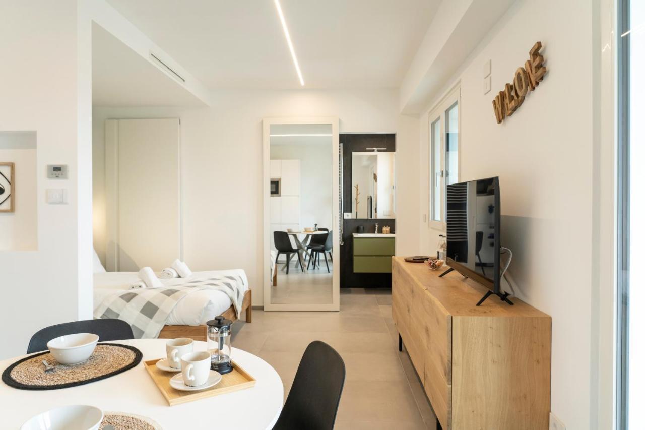 Gentile 46 Luxury Flat Lägenhet Bari Exteriör bild