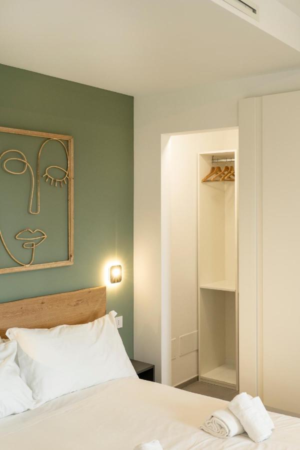 Gentile 46 Luxury Flat Lägenhet Bari Exteriör bild