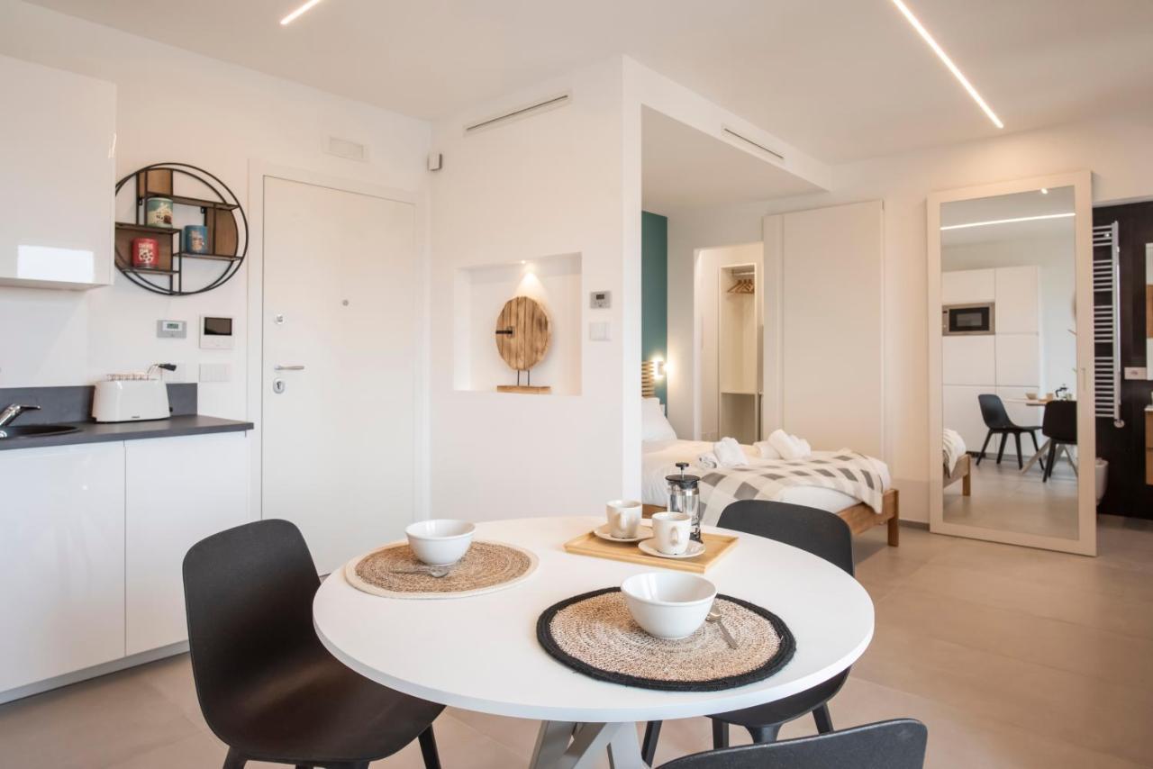 Gentile 46 Luxury Flat Lägenhet Bari Exteriör bild