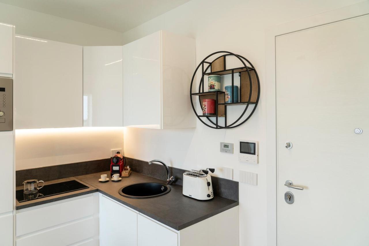 Gentile 46 Luxury Flat Lägenhet Bari Exteriör bild