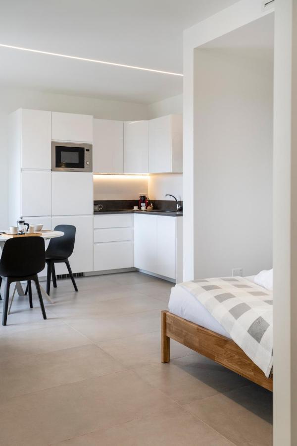 Gentile 46 Luxury Flat Lägenhet Bari Exteriör bild