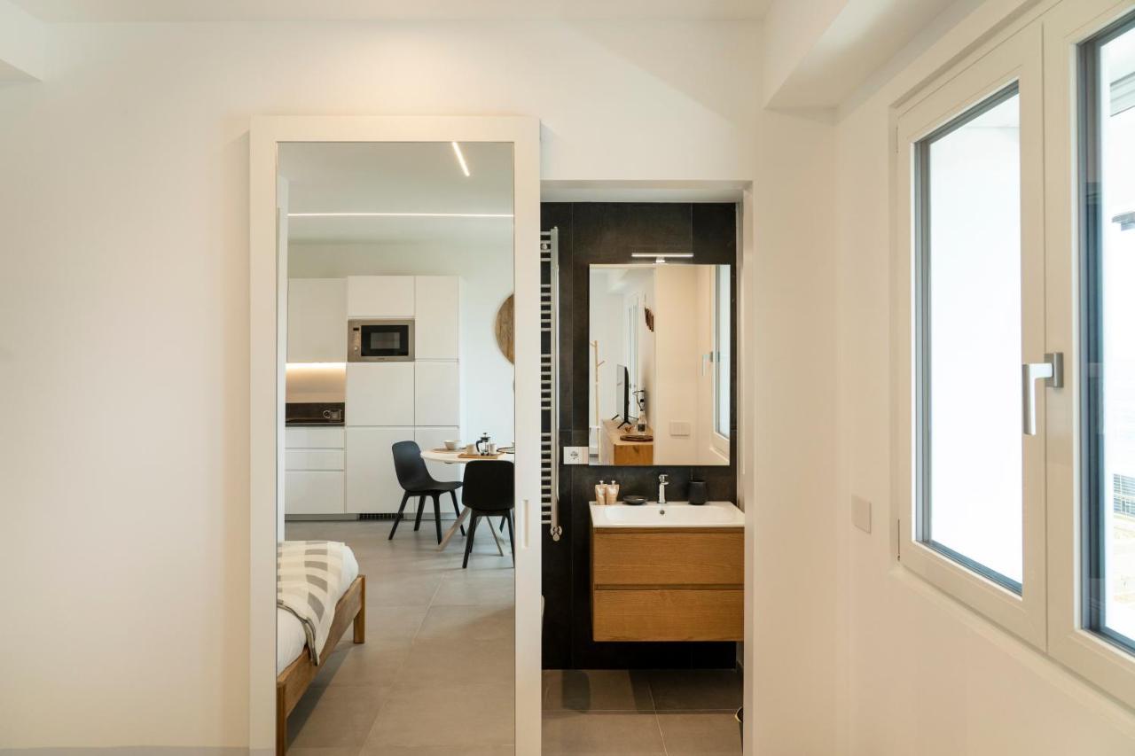 Gentile 46 Luxury Flat Lägenhet Bari Exteriör bild
